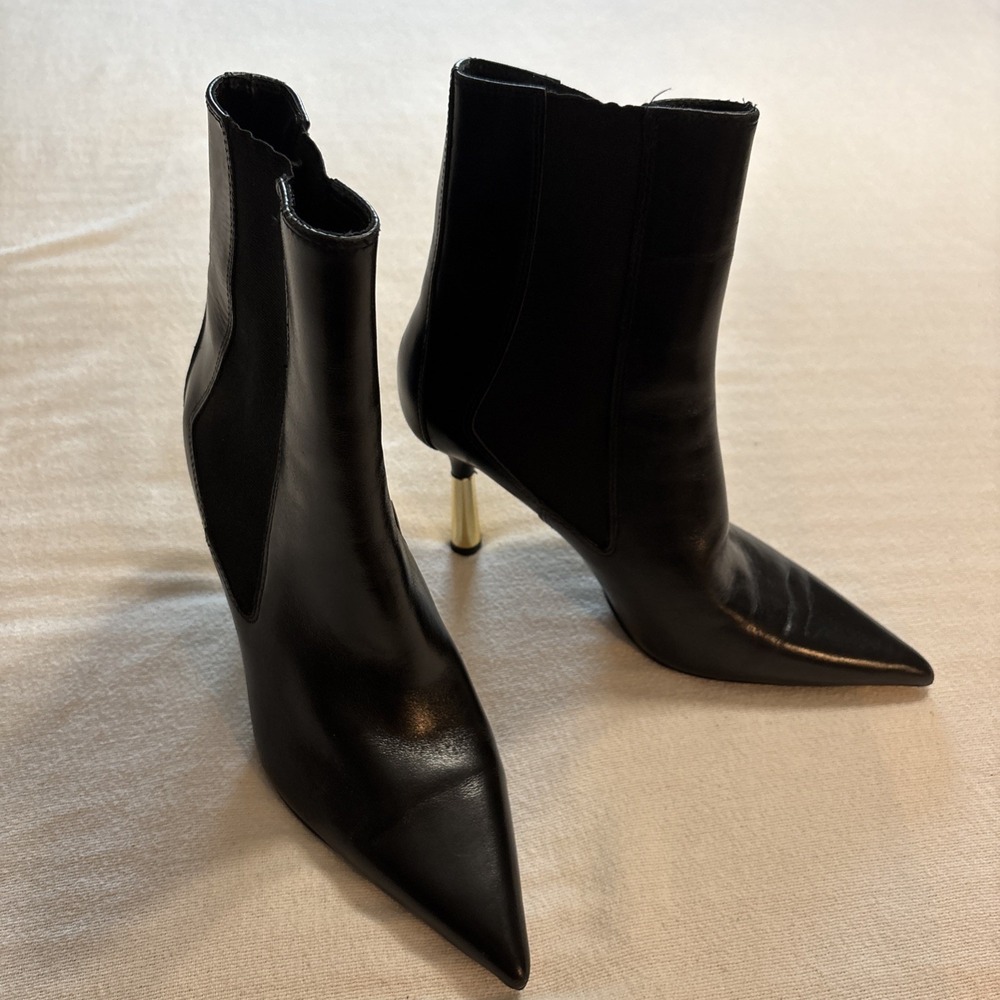 Zara Leather Chelsea Black Boots Gold Metallic Heel Women's Size 8.5